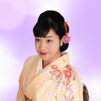 電話占いヴェルニ　小桃先生　プロフィール